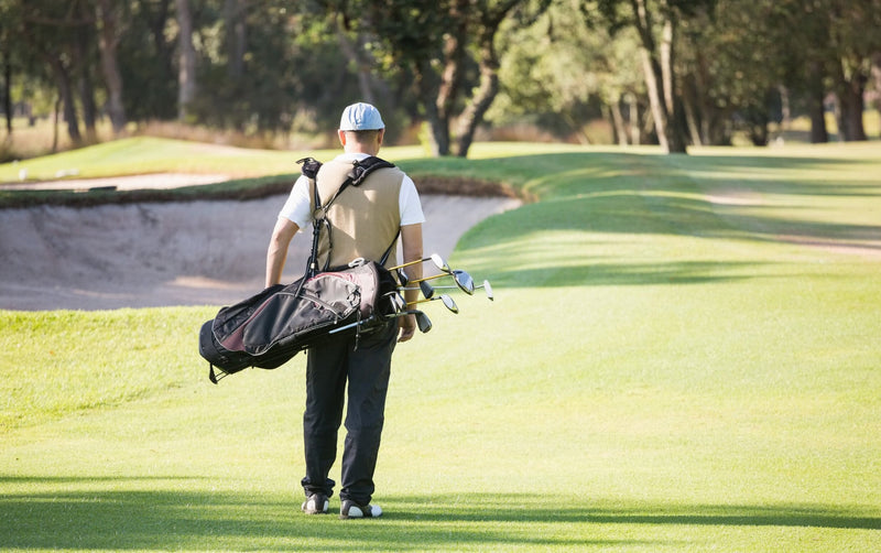 5 ejercicios para mejorar tu juego de golf... o ayudarte a sobrevivir 18 hoyos