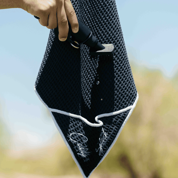 Magnetic Golf Towel with Ball Pocket - Black