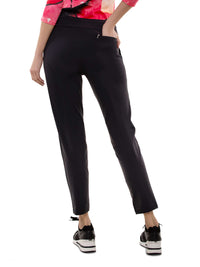 Stylish Women's Golf Pants - Fitted Design with Moisture-Wicking