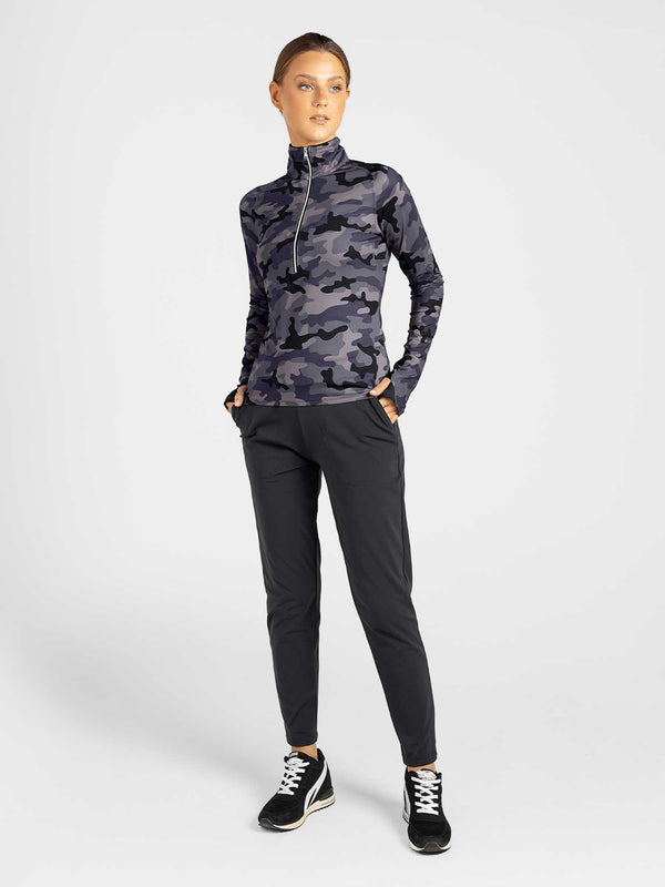 Stylish Women's Golf Pants - Fitted Design with Moisture-Wicking